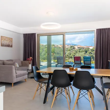 Villa Kristi By Vintage Travel