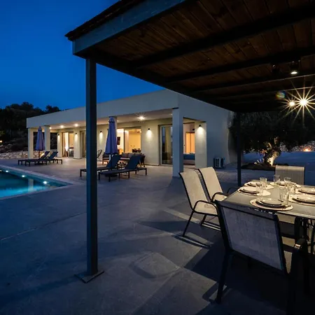 Kristi By Vintage Travel Villa *