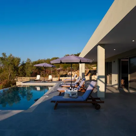 Kristi By Vintage Travel